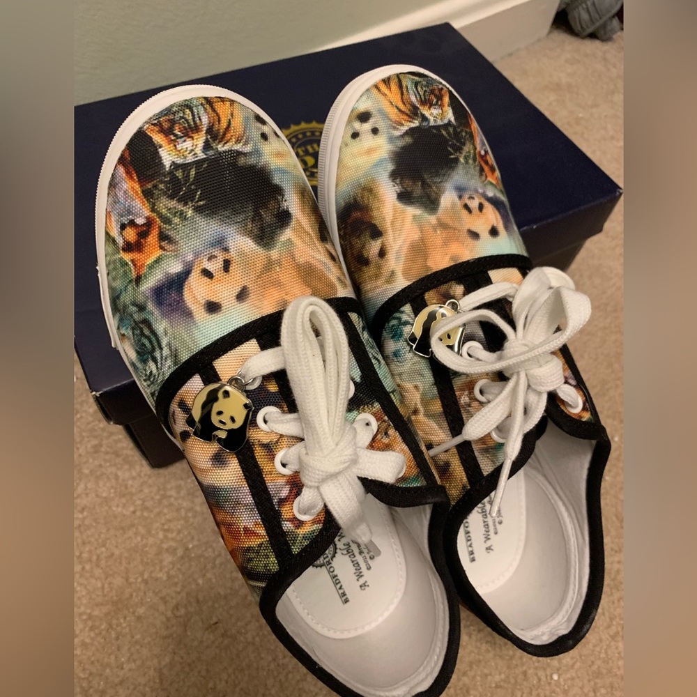 The Bradford Exchange Panda Shoes size 7